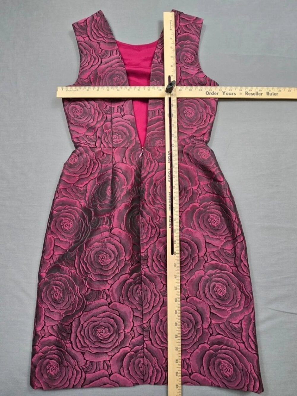 Sleeveless Sheath Dress Women - Picture 2 of 4